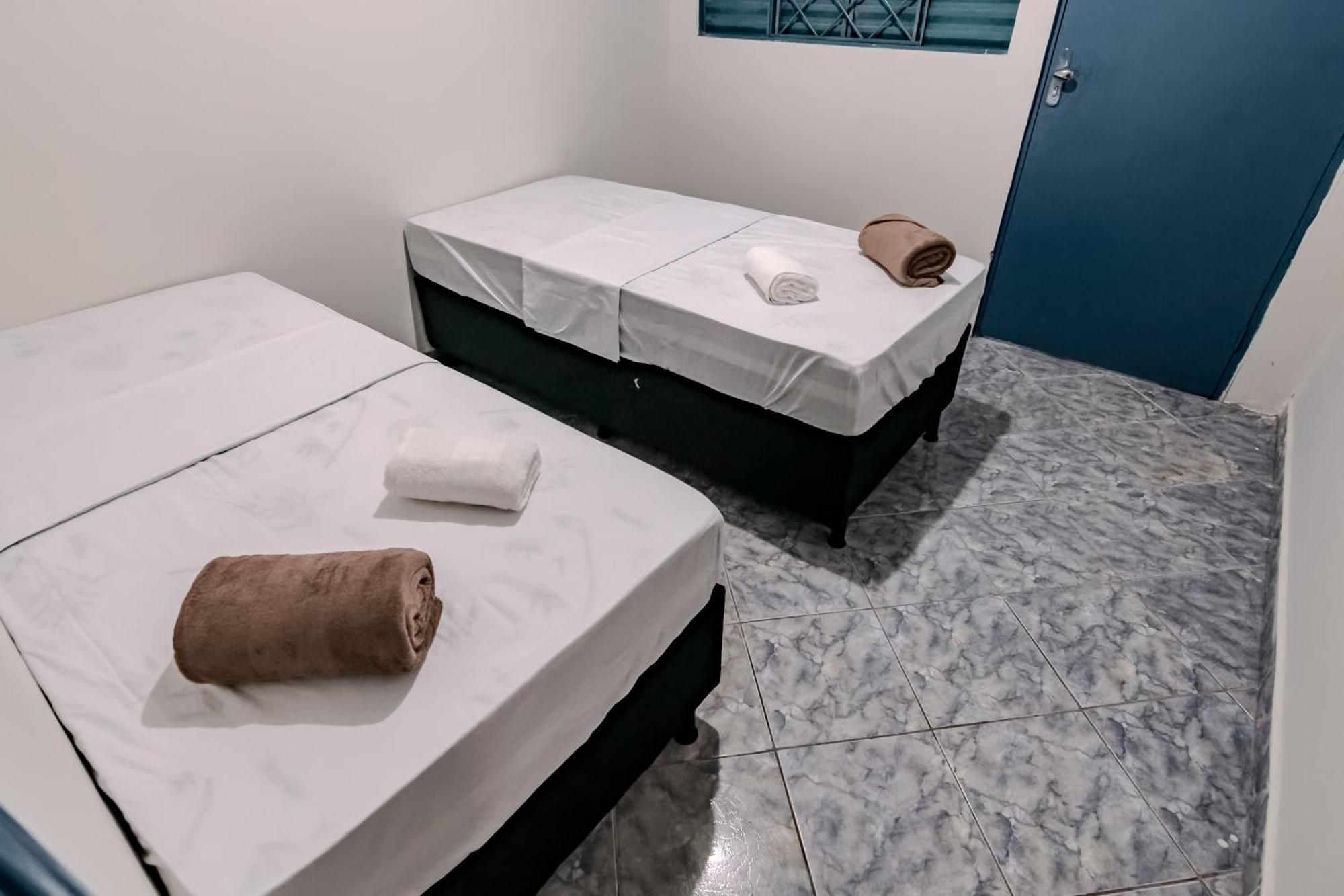 Pousada Roosevelt Quarto 04 - Pousada Central Prox Rodoviaria E Dist Industrial Hotel Uberlândia Екстериор снимка