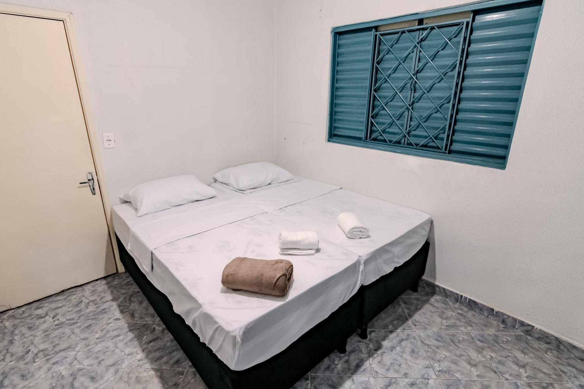 Pousada Roosevelt Quarto 04 - Pousada Central Prox Rodoviaria E Dist Industrial Hotel Uberlândia Екстериор снимка