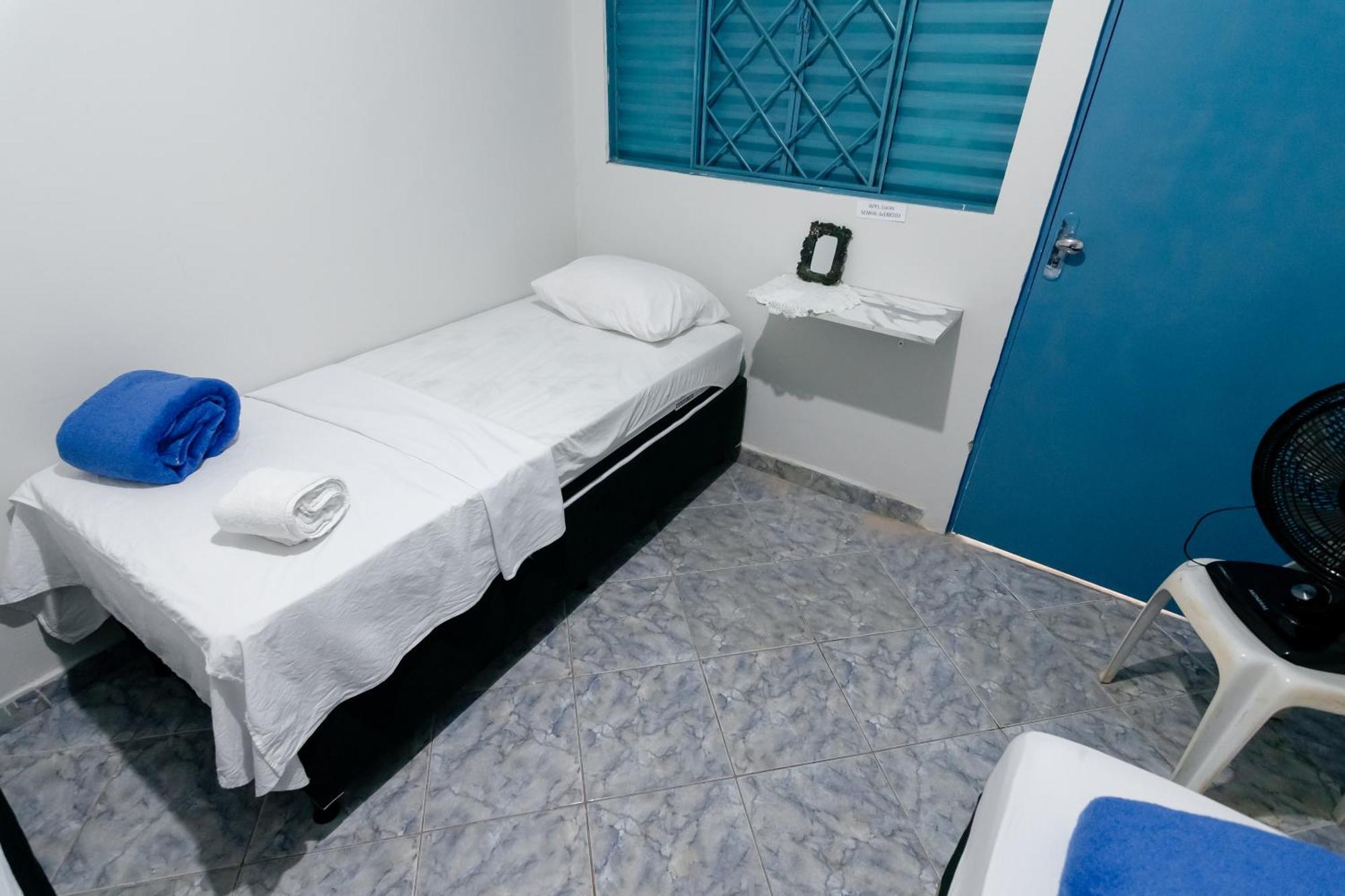 Pousada Roosevelt Quarto 04 - Pousada Central Prox Rodoviaria E Dist Industrial Hotel Uberlândia Екстериор снимка
